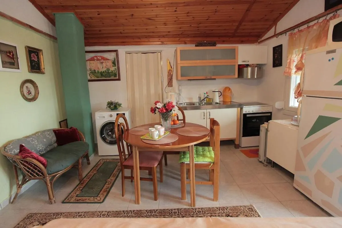 Сasa de vacaciones Georgia'S Summer Apartment Nea Kallikrateia